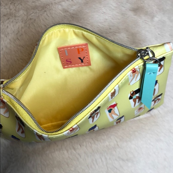 Ipsy Makeup Bag - Picture 3 of 3